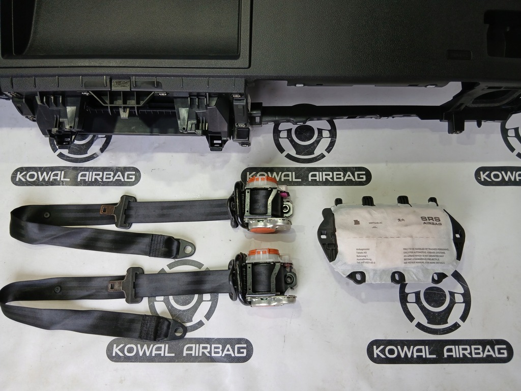 фото №5, Opel vivaro 2024 панель приладів консоль подушка безпеки подушки безпеки ремені оригінал демонтаж