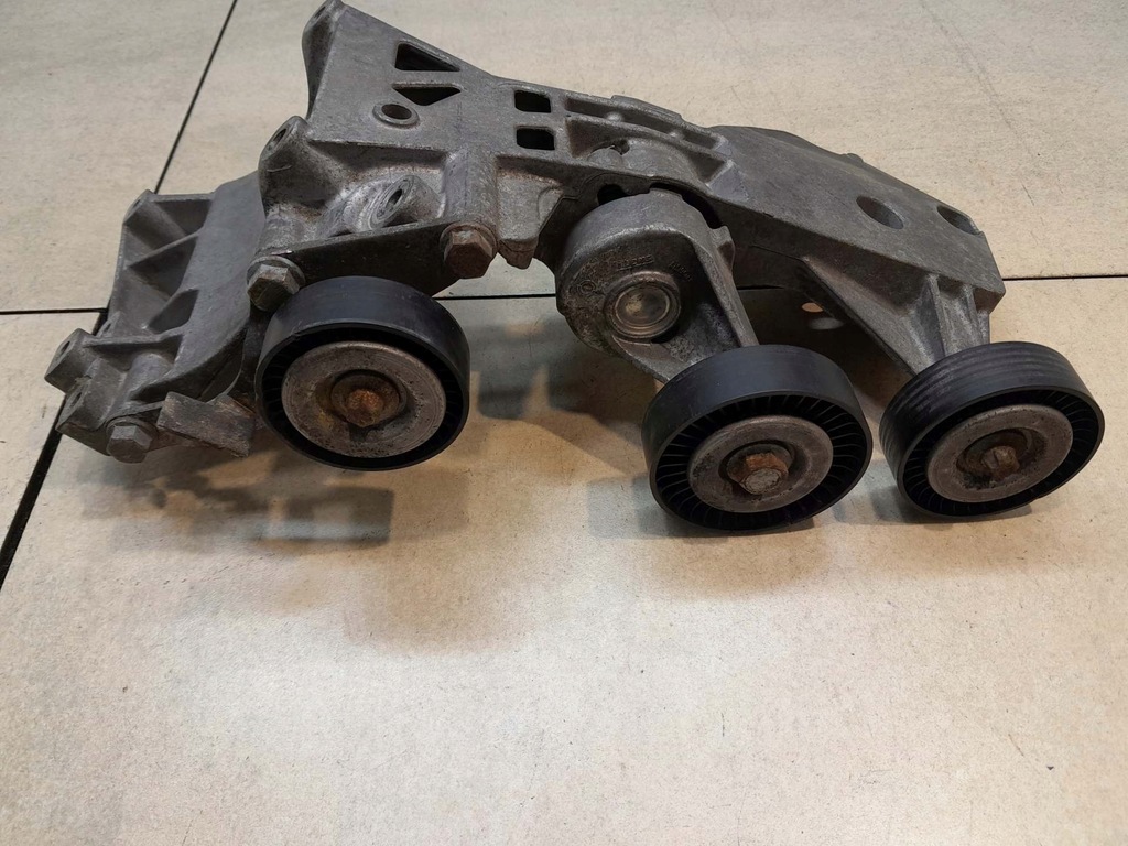 фото №1, Кронштейн генератора mercedes w169 2.0 cdi