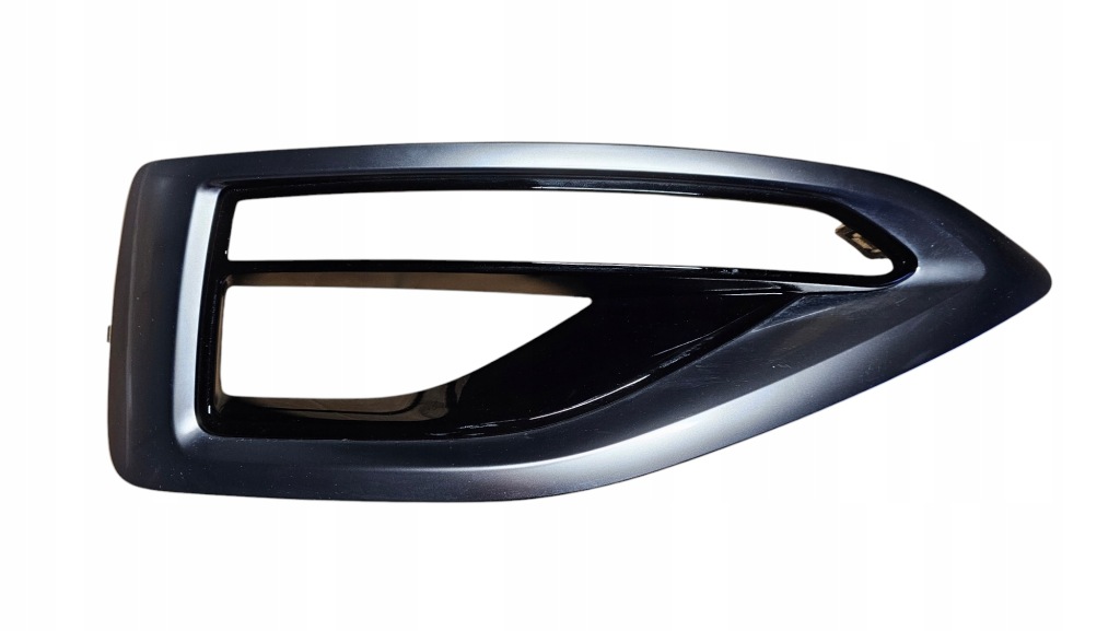 Решётка бампера рамка p+l задний  kia sportage v 86661-r2ca0 86662-r2ca0 Доставка