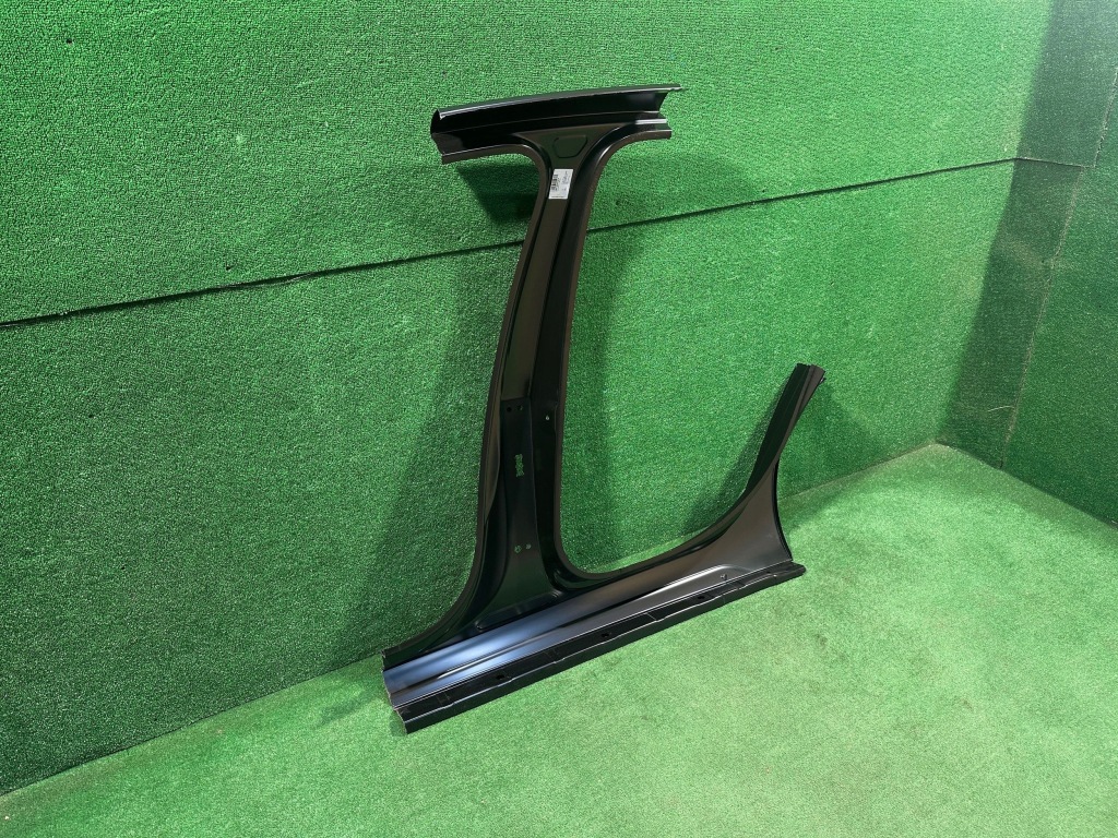 Audi a4 b9 рестайлінг  8w5 8w седан поріг правий стійку  обшивка Ціна