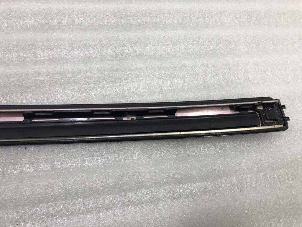 фото №7, Молдинг уплотнитель левая dacia duster ii