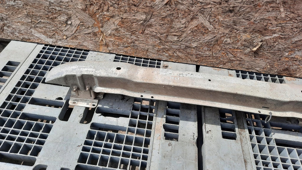 Балка бампера задняя opel vectra c 1.6b sedan 09186173 в Украине