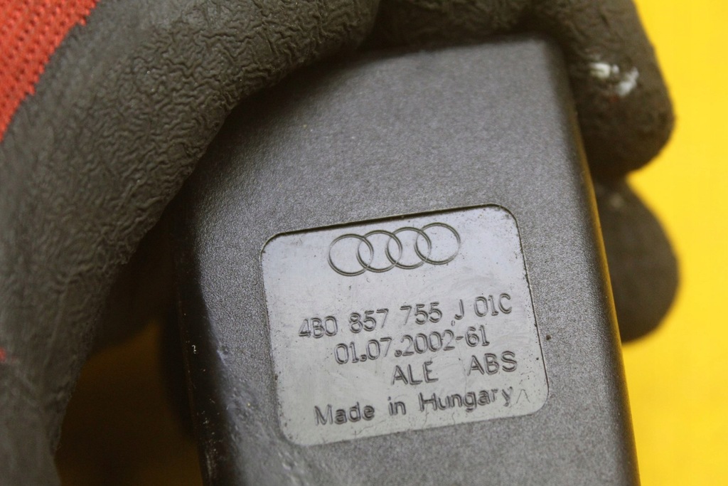 фото №6, Клипса поперечина перед audi a6 c5 allroad 4b0857755j