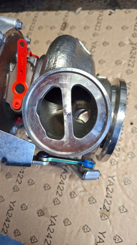 Турбонагнітач турбіна bmw x5 m x6 nowa 8747744 Ціна