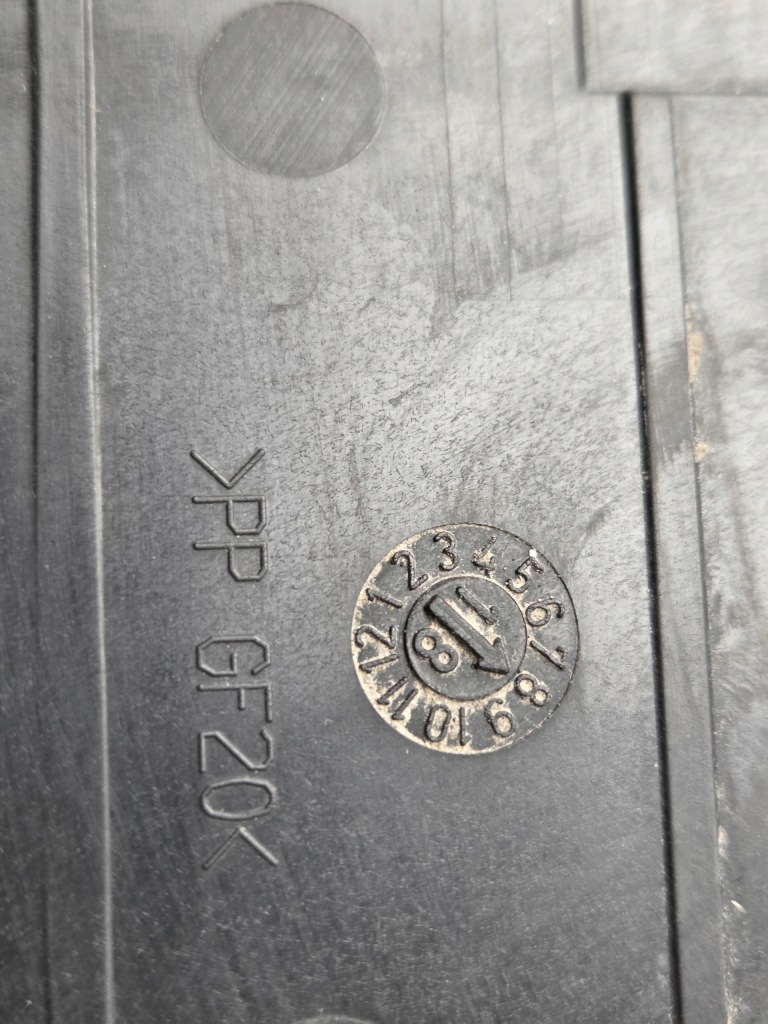 фото №10, Фильтр угольный оригинал ju5a-9d656 ford puma ii mk2 jx61-9e857