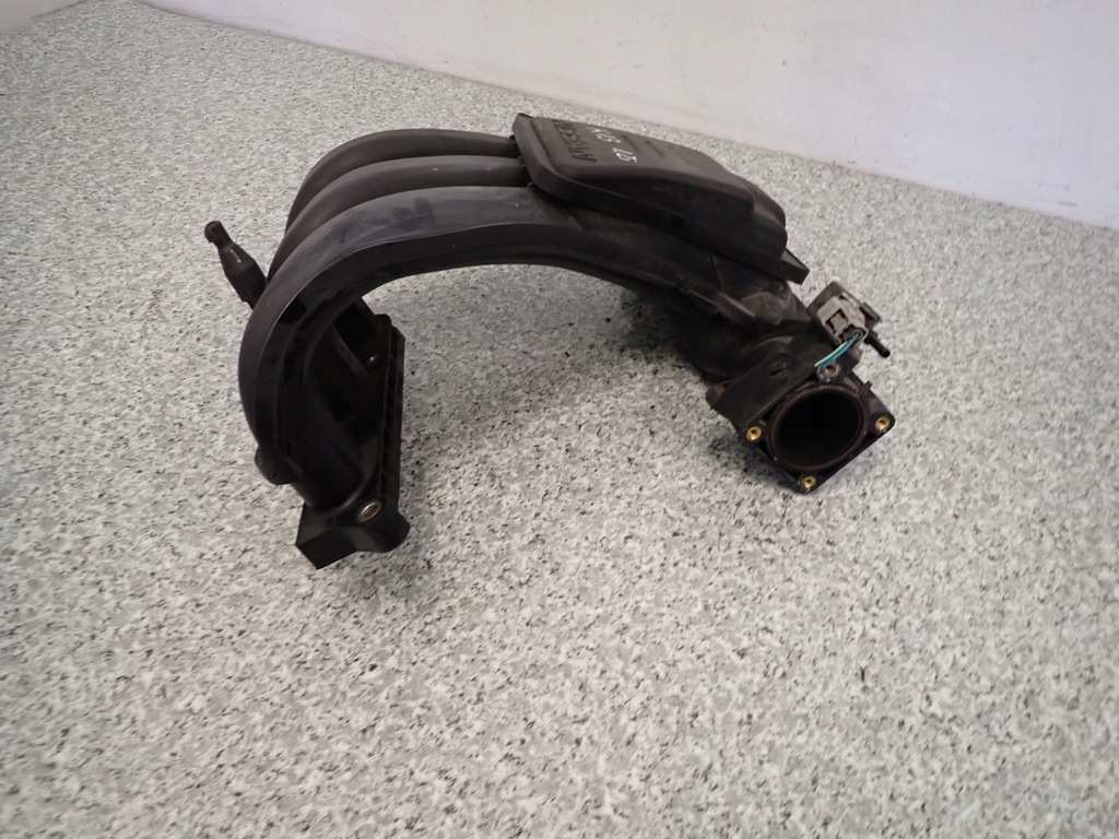 фото №4, Nissan micra k13 1.2i 10- коллектор всасывающий