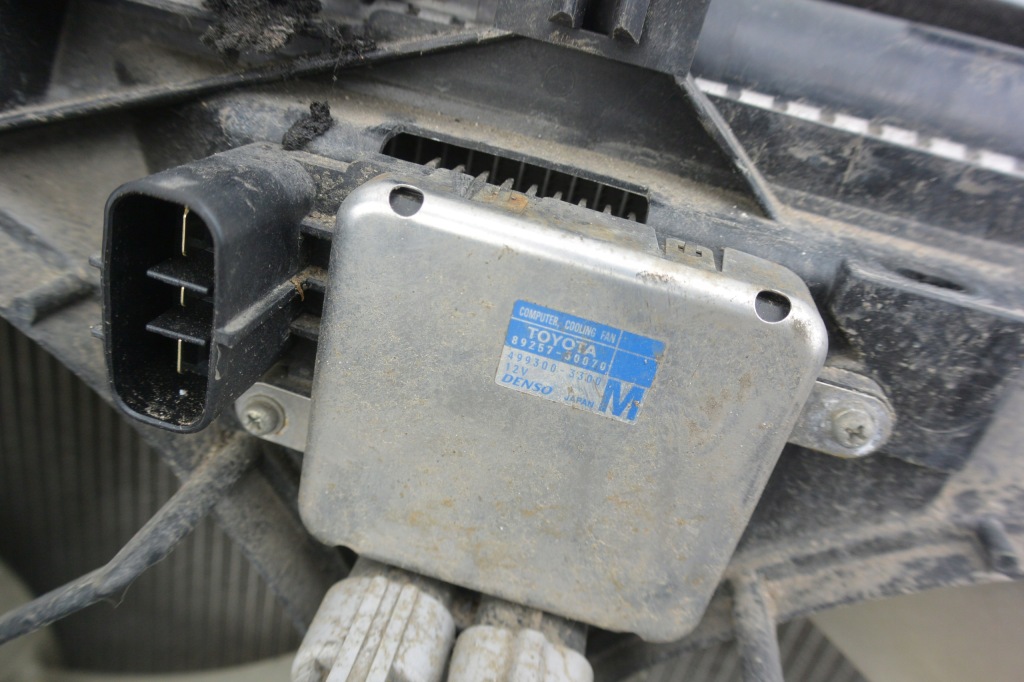 Радіатор вентилятор бачок комплект  3.5 v6 lexus gs 3 450h Ціна