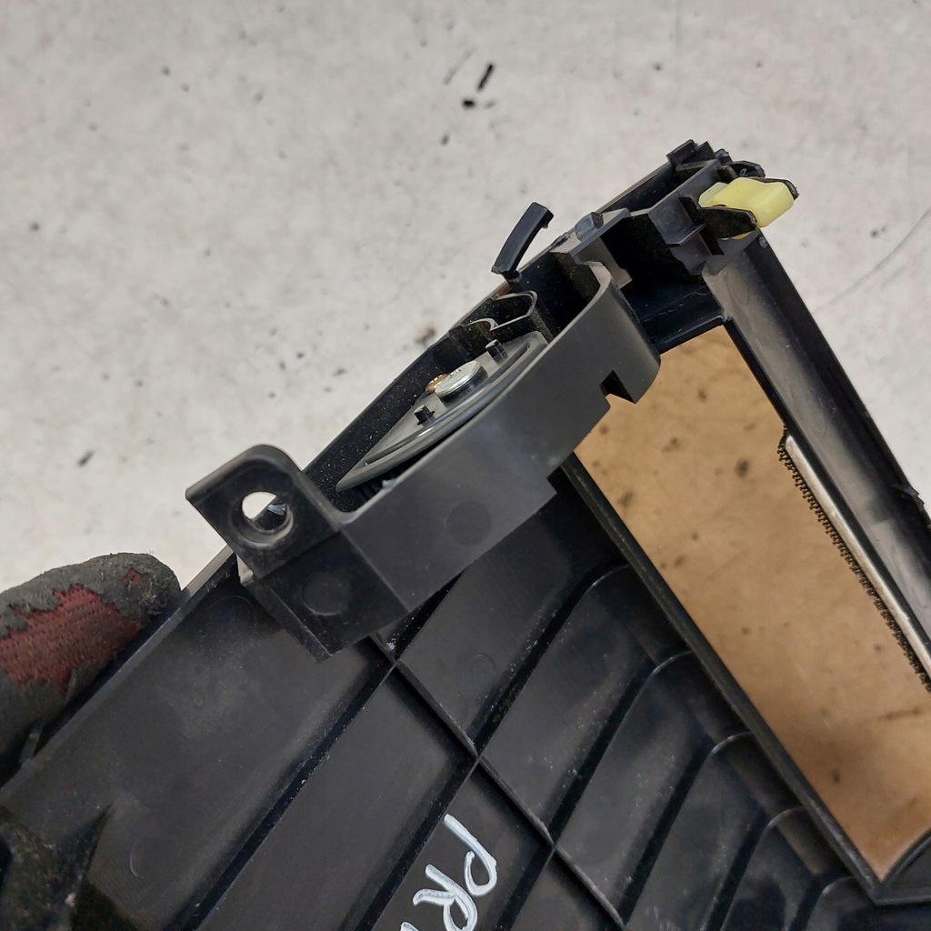 фото №14, Toyota prius ii бардачок панелі кришка багажника 55420-47010