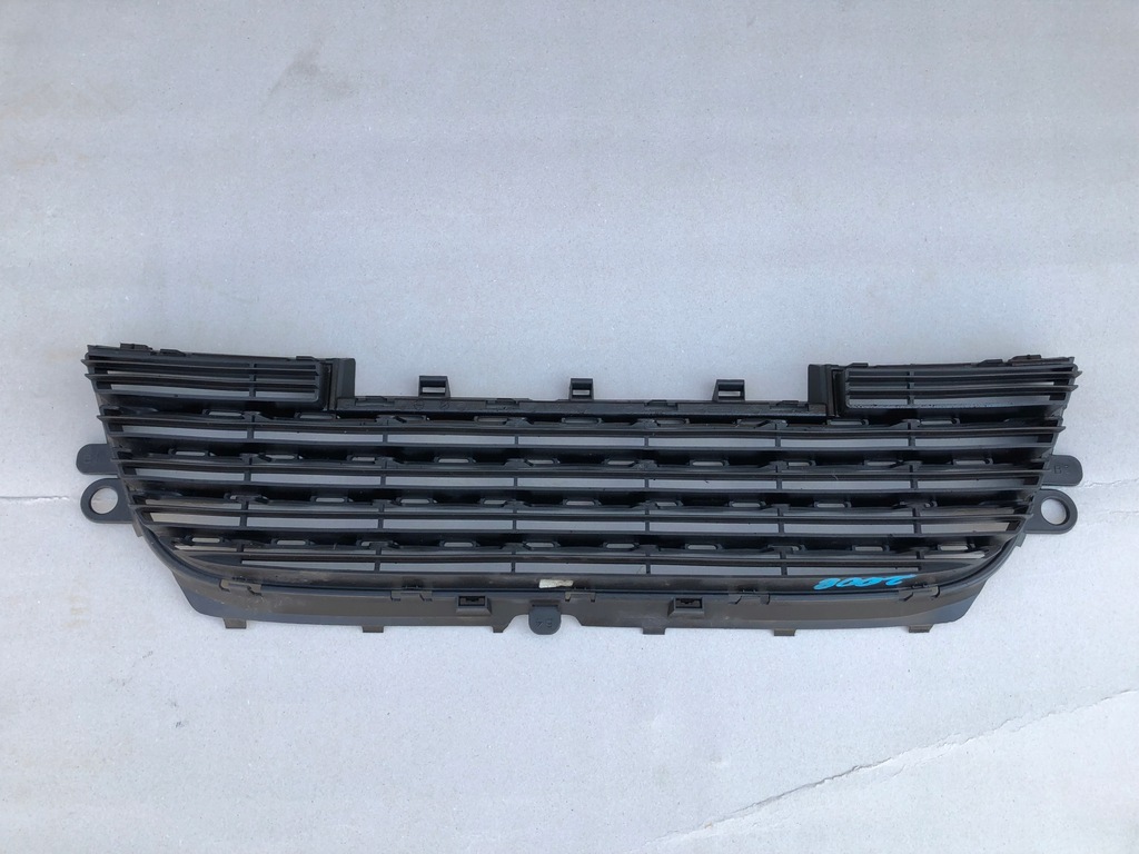 фото №8, Решітка бампера перед 9678059480 peugeot 2008 i