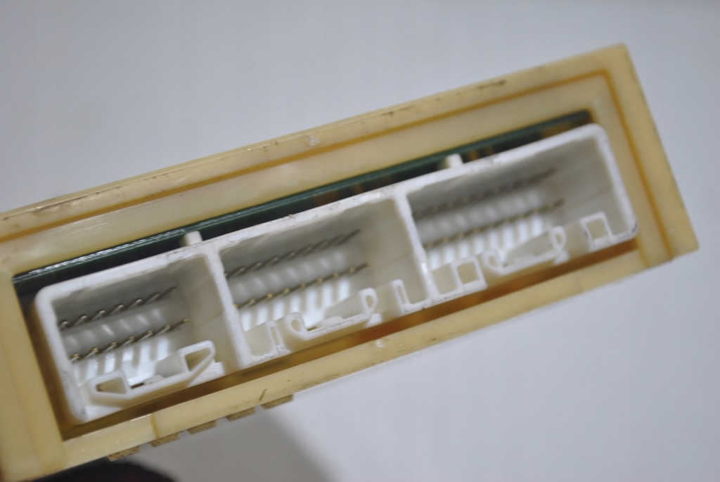 фото №8, Модуль блок керування toyota avensis verso 88650-44210