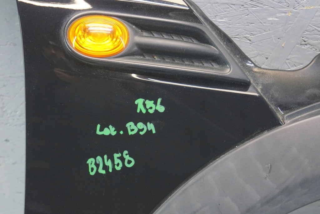 Bmw r56 крыло  левое  перед b94 b2458 в Украине