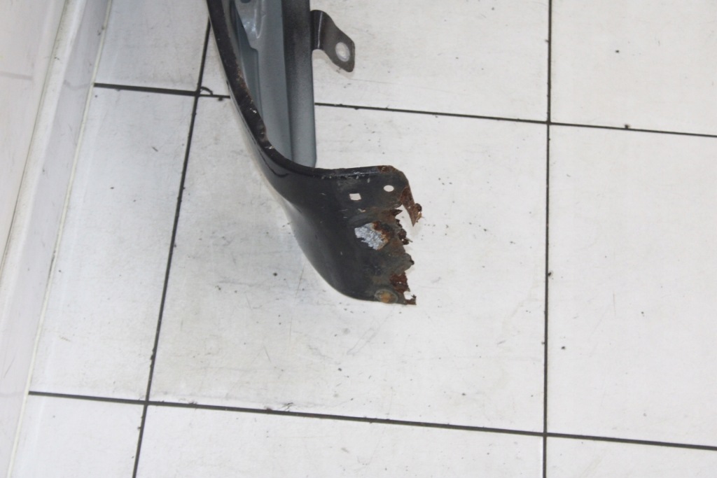 Крило правий перед передній ford c-max mk1 1 2003r- f3 - код лакофарбового покриття Зі Шроту