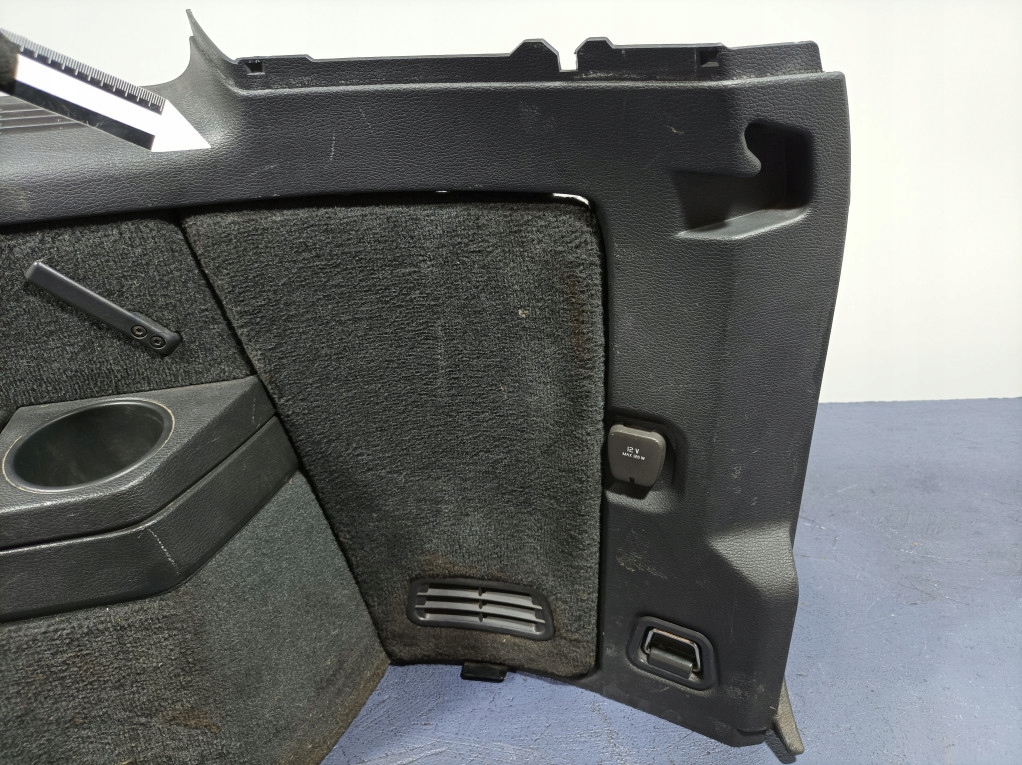 фото №6, Volvo xc90 i lift обивка обшивка багажника правый 7-мест 39861665