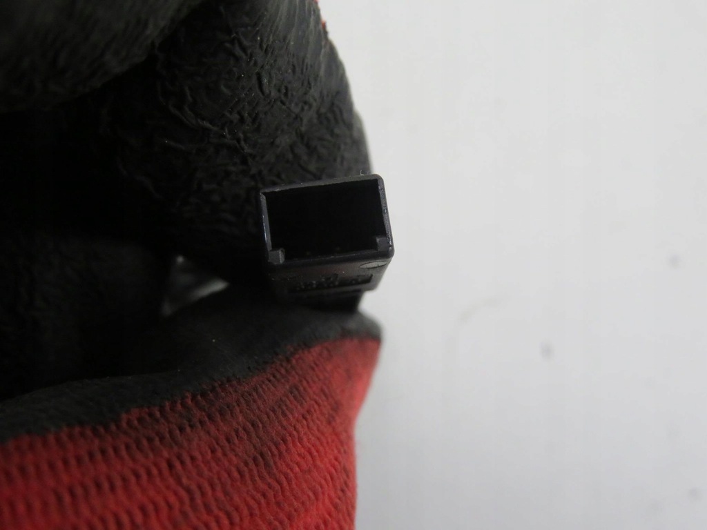 фото №8, Audi a4 s4 b6 8e 8h 2004 1896cm3 8e0820901f решётка обдув левая