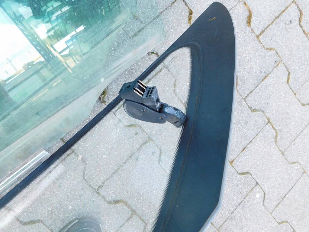 фото №5, Suzuki swift iii 1.0 01r 3d стекло karos. левый задняя