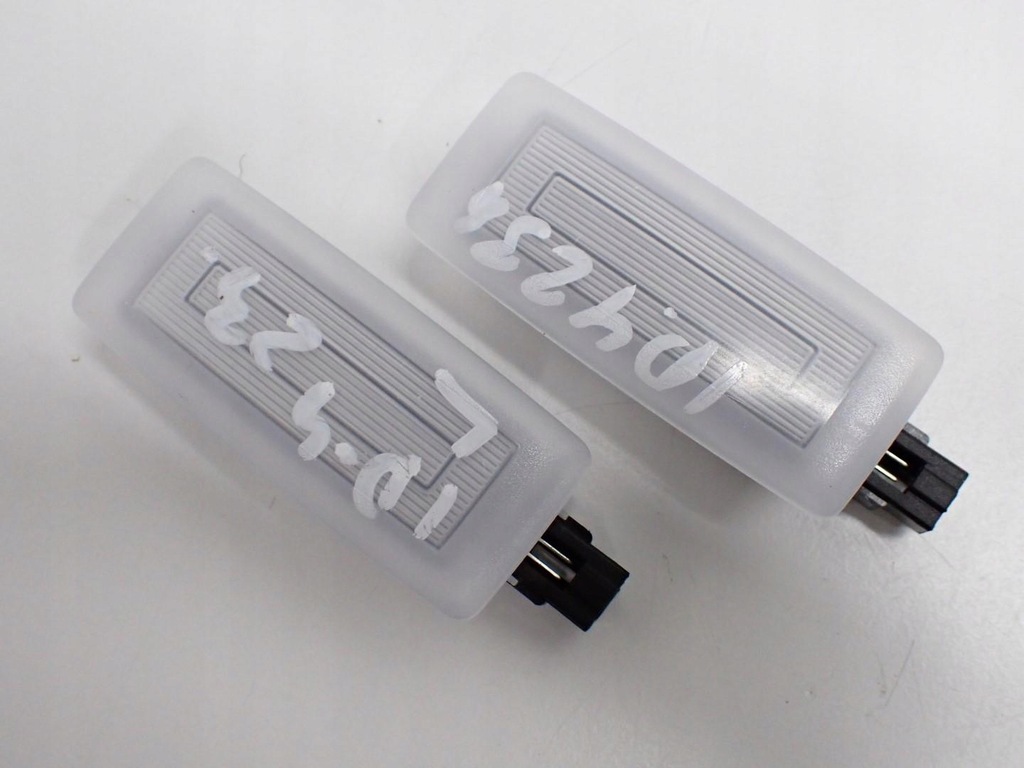 фото №1, Лампа салона кабины led 10a947109a vw id4 id.4 23r