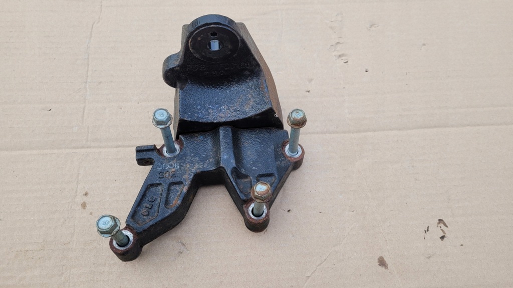 фото №1, Sportage iv lift 2.0 crdi кронштейн двигуна чавун