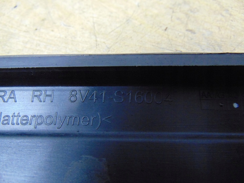 фото №7, Накладка треугольник правый ford kuga mk1 8v41-s16004