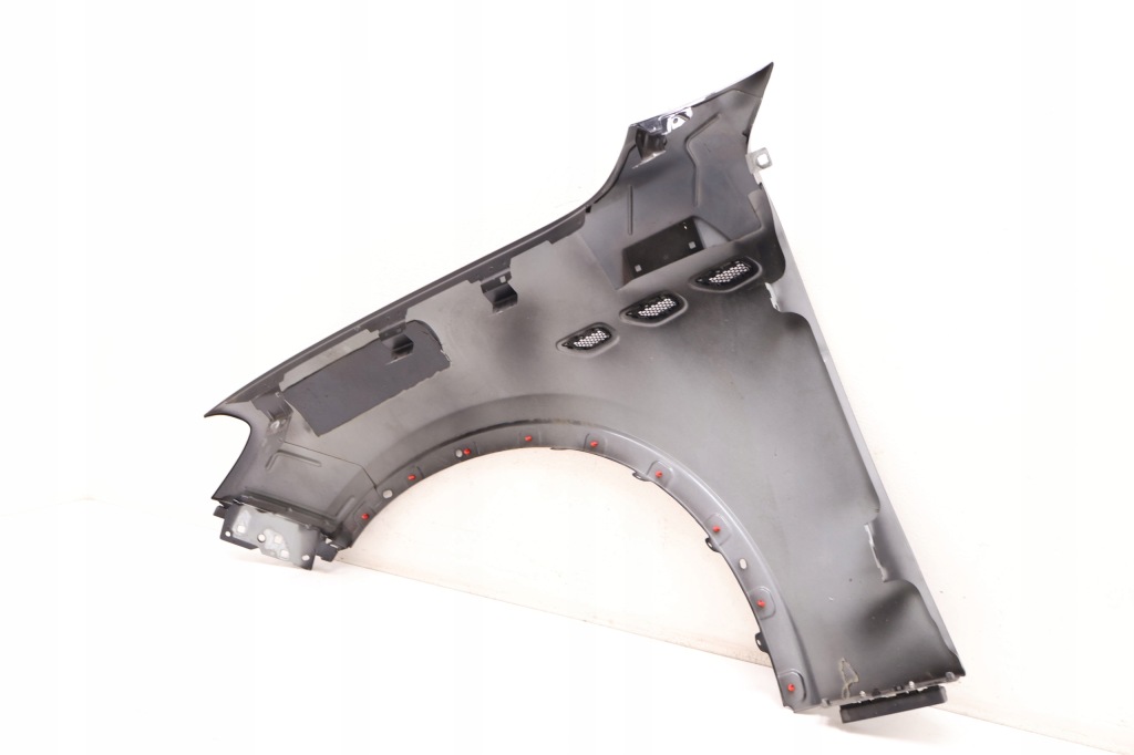 Maserati grecale modena крыло  правый  перед Цена