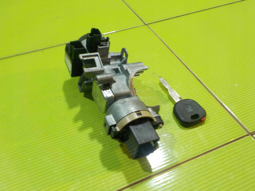 фото №6, Mazda mx5 iii 06r замок запалювання з ключ ne61 66938