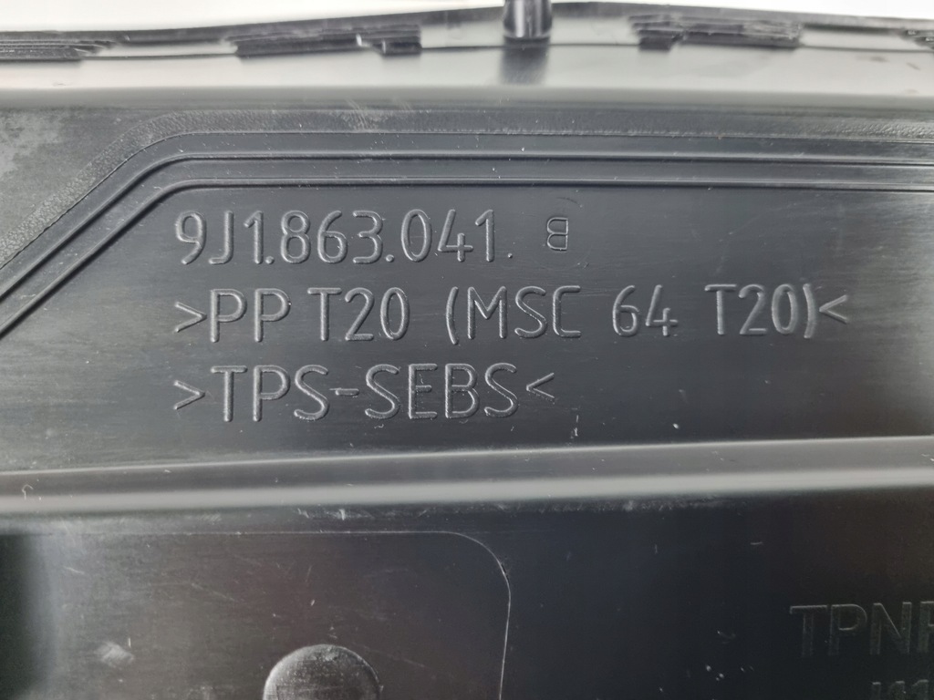 фото №8, Porsche taycan 9j1 защита крыла левая перед передняя 9j1863041b