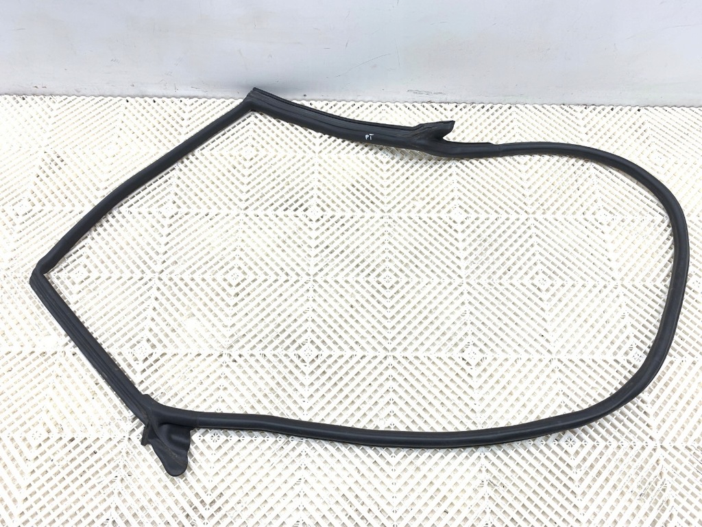 фото №1, Прокладка двері задня права audi q8 suv 4m8833708