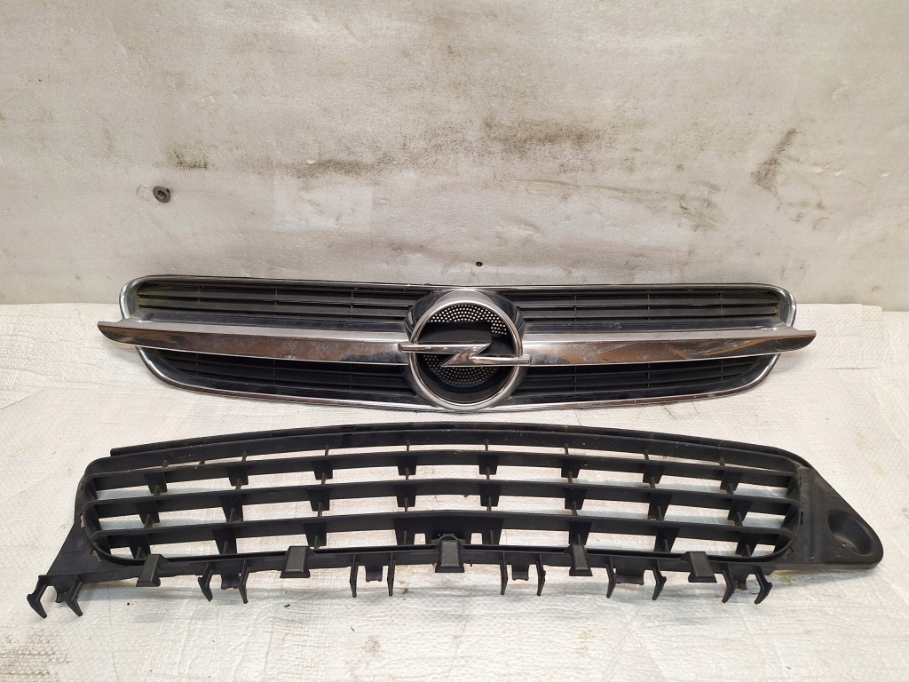 фото №1, Opel 13139871 решётка радиатора решётка радиатора