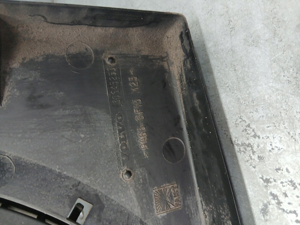 Вентилятор радиатора воды volvo v70 2 04r 2.4d 30645148 в Украине