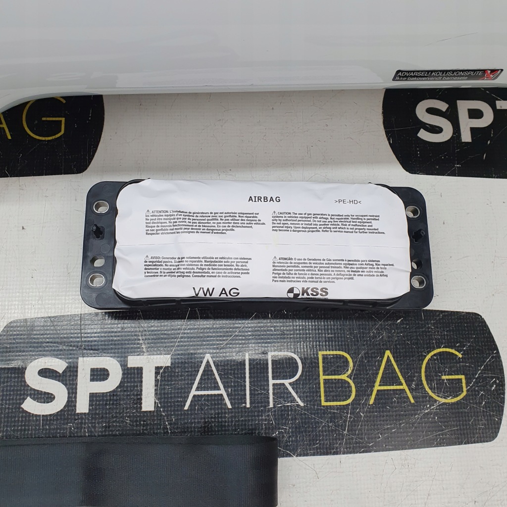 фото №8, Vw up панель приладів консоль подушки безпеки ремені подушка безпеки