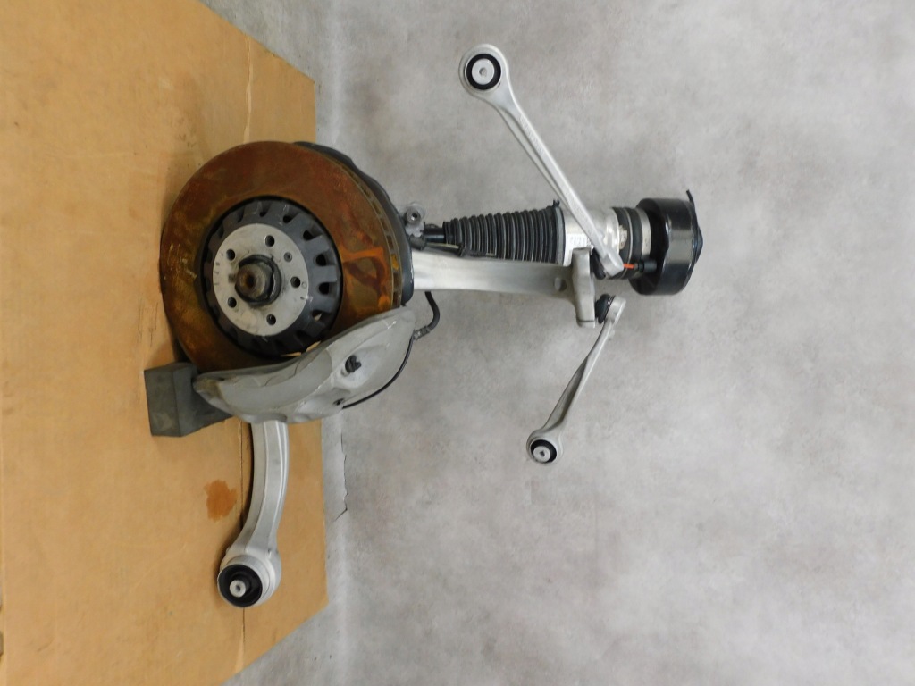 Купити Audi q7 4m поворотний кулак ліва важелі амортизатор ступиця супорт привідний вал komplt