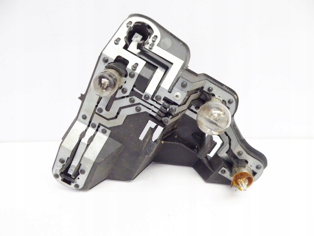 фото №3, J/21 rover 45 hb цоколь лампочка вкладыш лампы l.tył