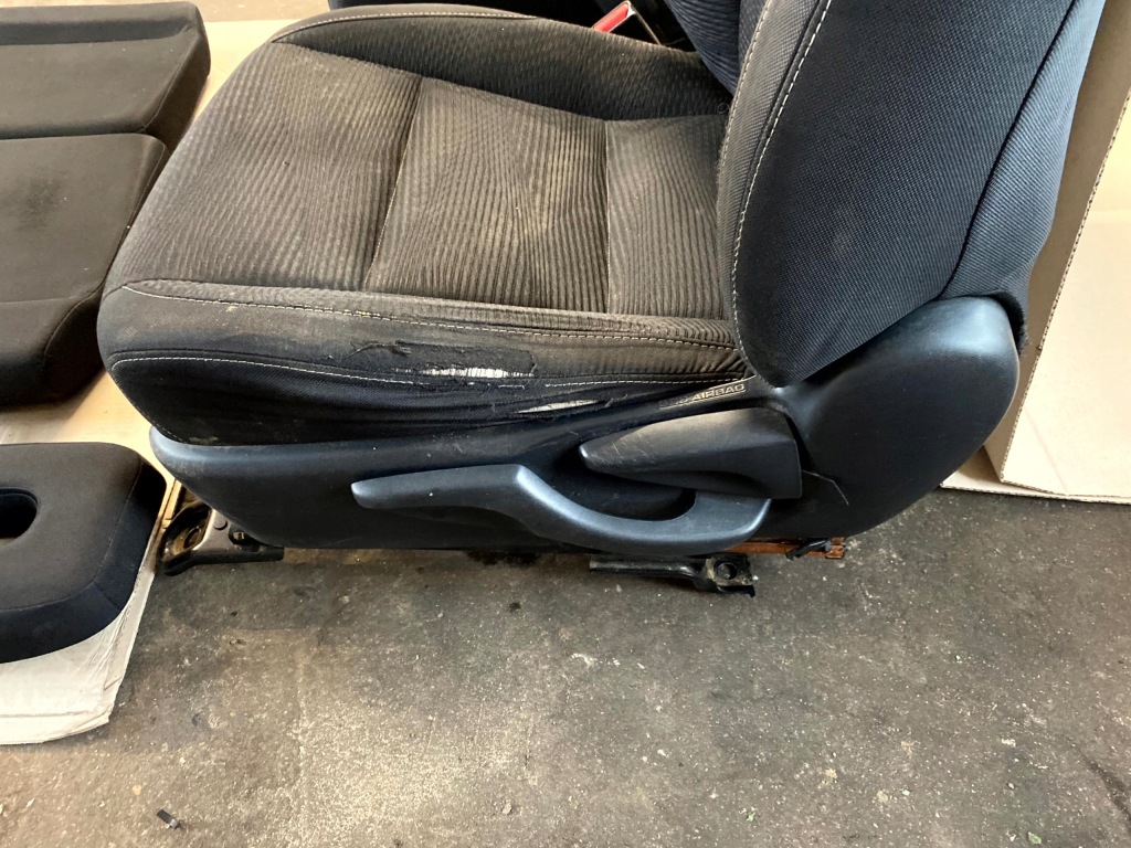 фото №7, Підголівник заднє сидіння задня задня 1,5 кабіни лавка спинка toyota hilux 8 viii 15-