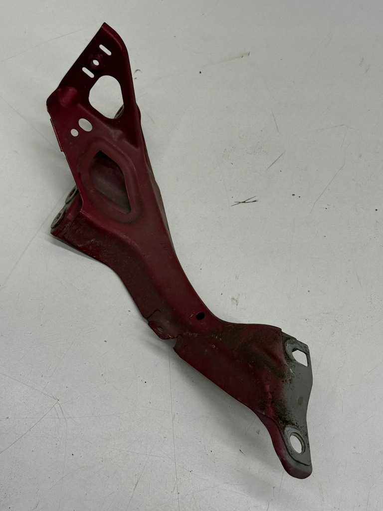 фото №8, Audi a6 s6 c7 кронштейн кронштейн крыла правый перед цвет lz3f