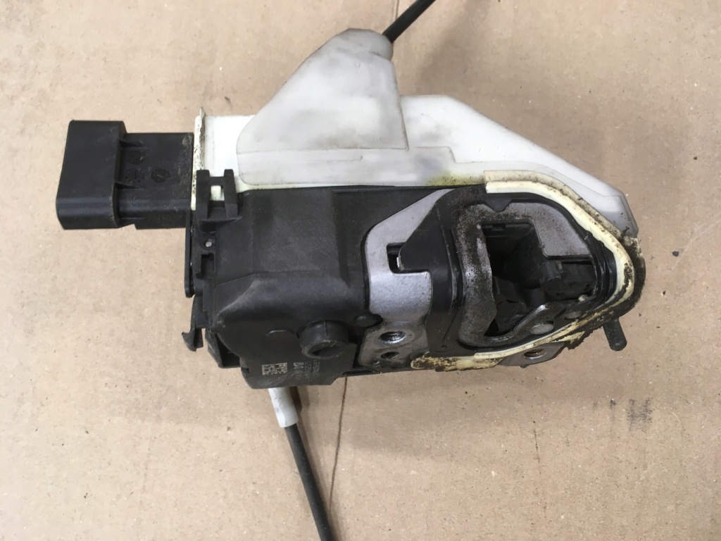 Замок дверь перед peugeot 508 psa851916 psa851917 в Украине