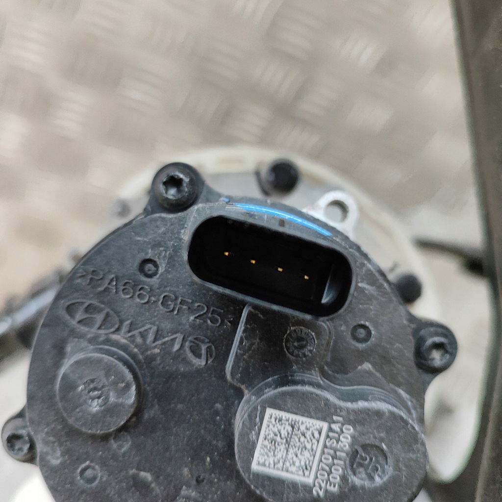 фото №10, Kia niro 2023 бак расширительный охлаждающая жидкость