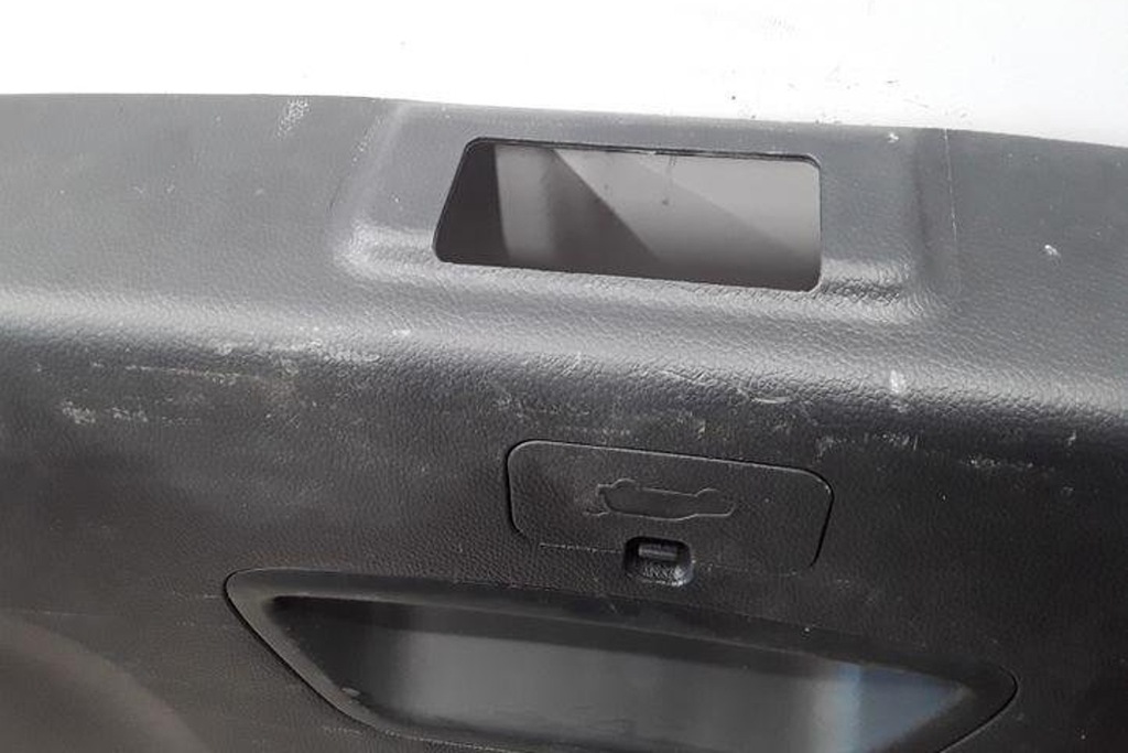 фото №10, Отделка крышки багажника hyundai i40 vf 817503z000 1.68l дизель 100kw