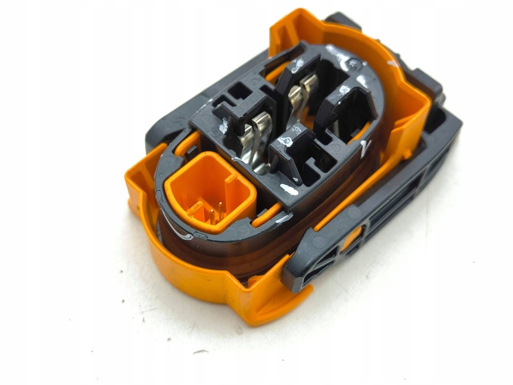 фото №5, Renault austral 2023 предохранитель / реле аккумулятор