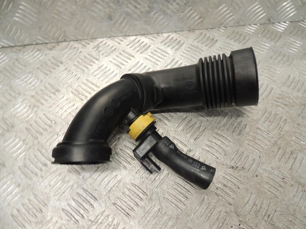 фото №1, Peugeot 2008 i lift 1.6 blue hdi шланг воздуха