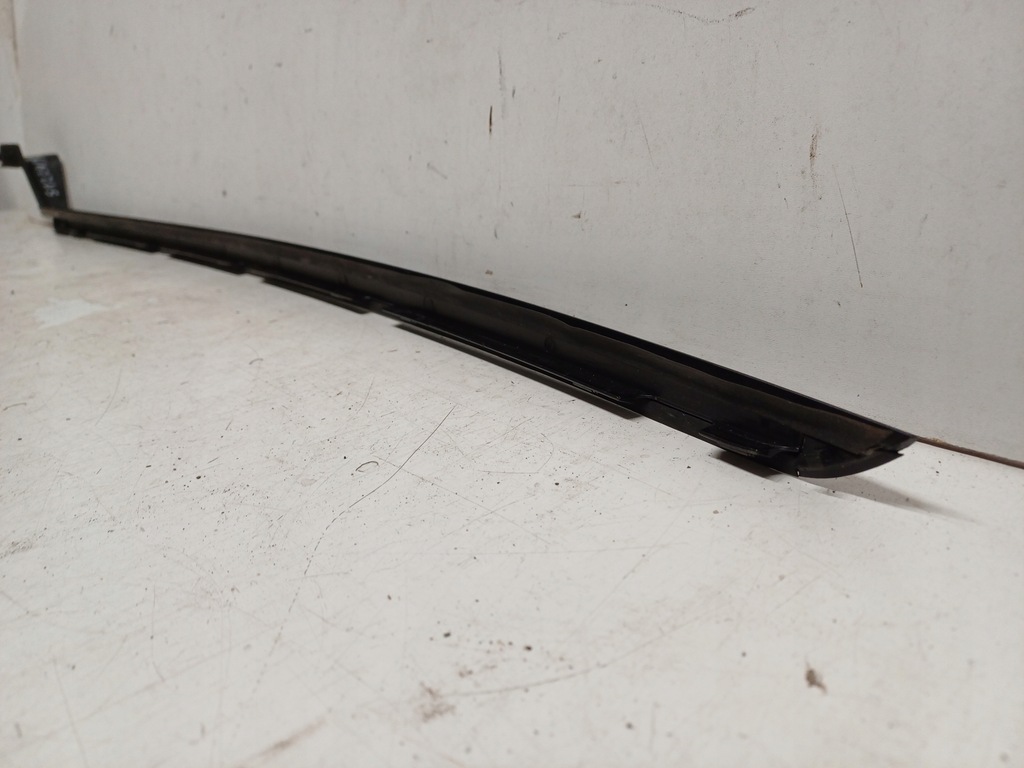 фото №8, Kia sportage 5 v 21- молдинг скло права передня 86140p1000