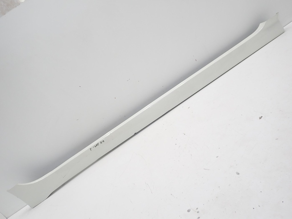 фото №1, Молдинг защита порог порог правая порог nissan leaf ii ze1 2020r