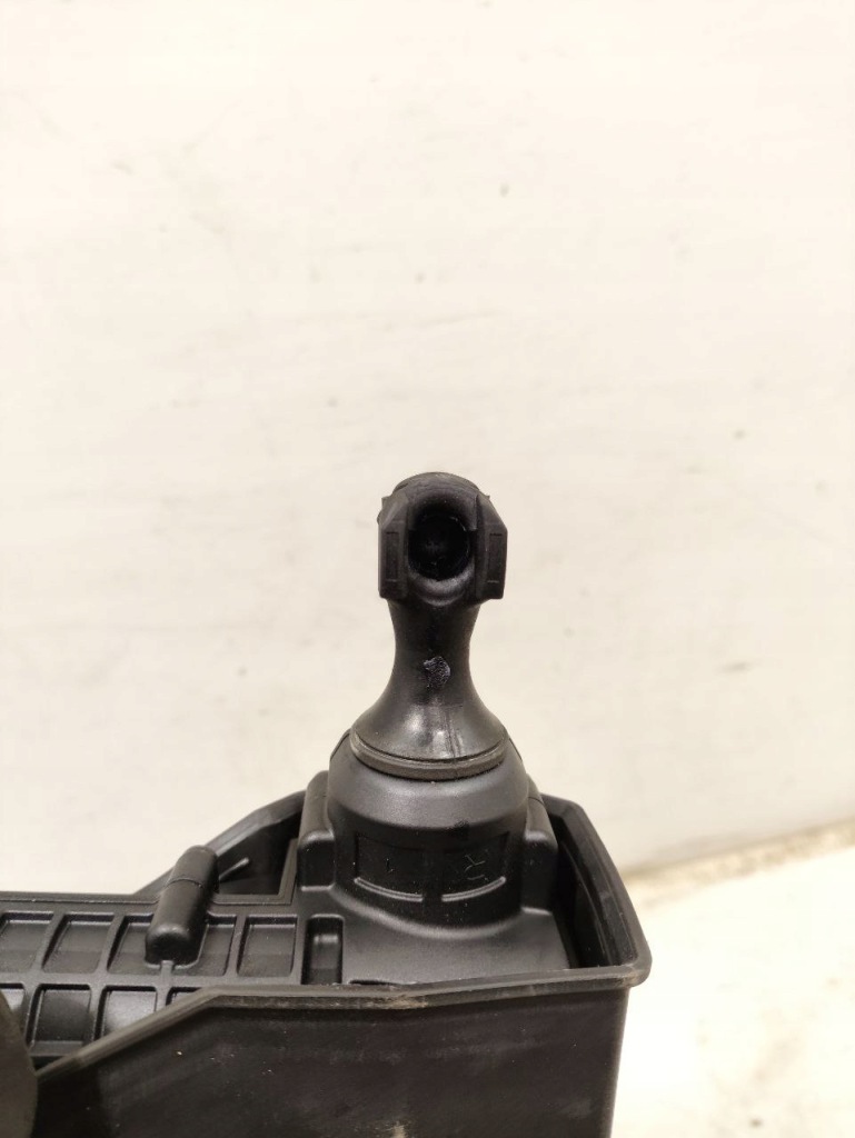 Bmw i4 2023 амортизатор кришки задній багажника 7487576 Недорого