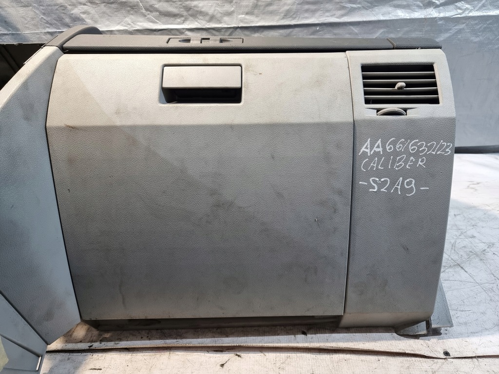 фото №6, Приборная панель приборная консоль dodge caliber 07r