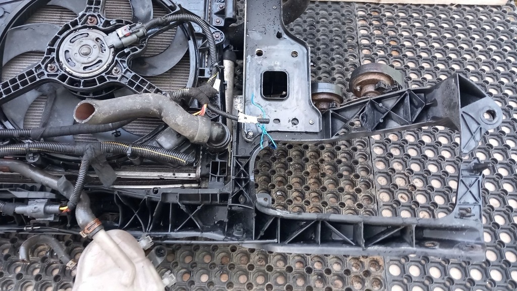 фото №11, Opel corsa d 1.3 cdti pas передній комплект