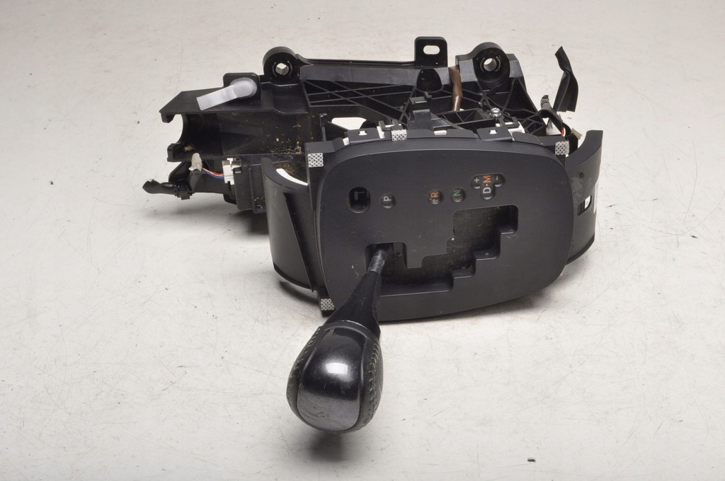 фото №6, Toyota yaris iii lift выборщик домкрат коробки передач