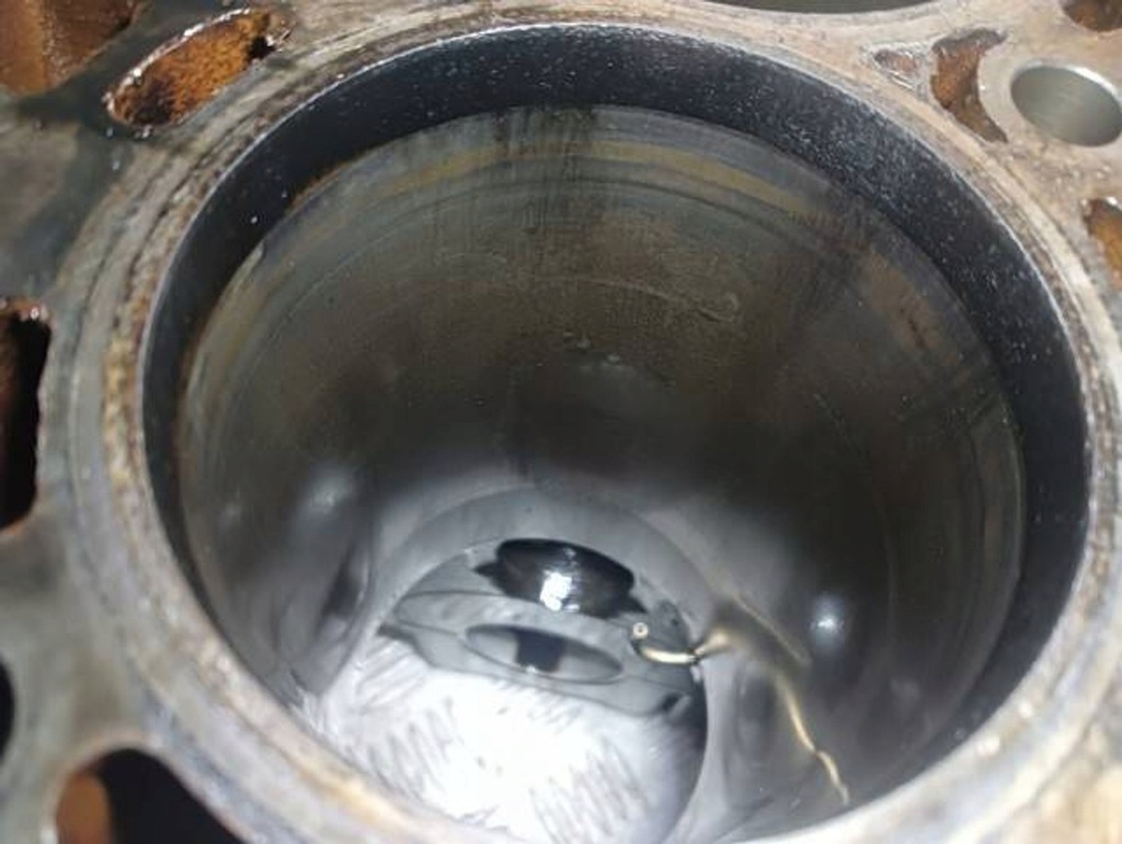 фото №9, Vw passat b8 2.0 tdi блок двигуна 03n023a