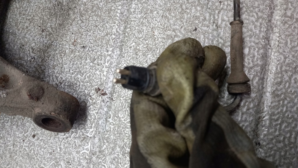 фото №3, Поворотний кулак правий перед renault megane 04r 1.9dci