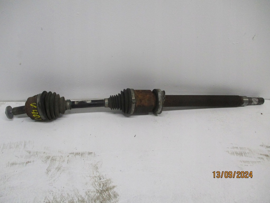 фото №1, Привідний вал права volvo v40 ii 2.0i p31367905 передня