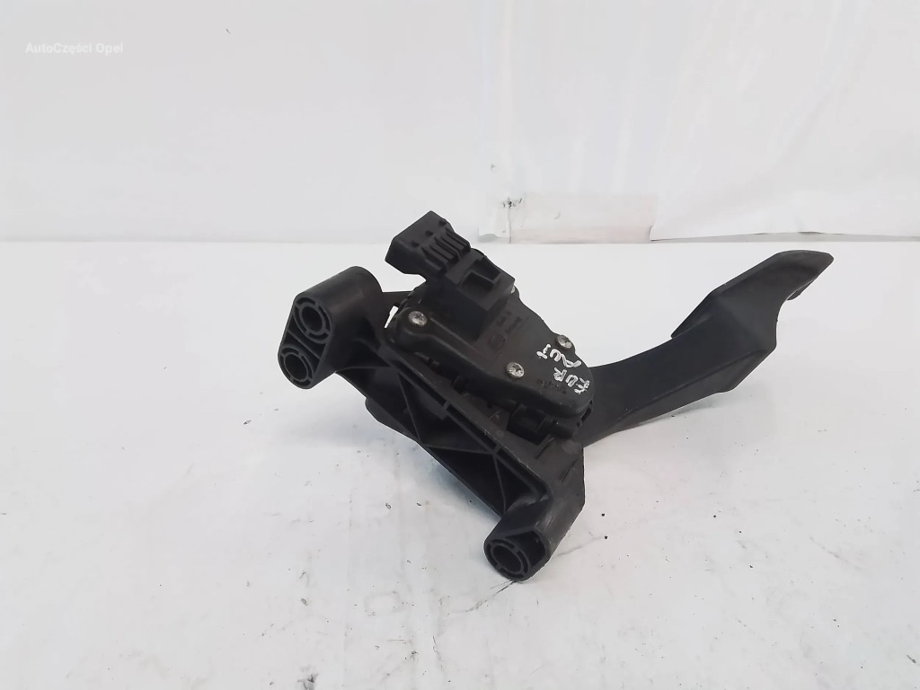 Opel insignia a педаль потенциометр газа Цена