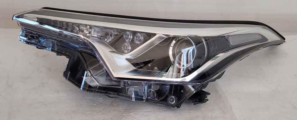 фото №1, Лампа перед левая led toyota c-hr chr 2016-