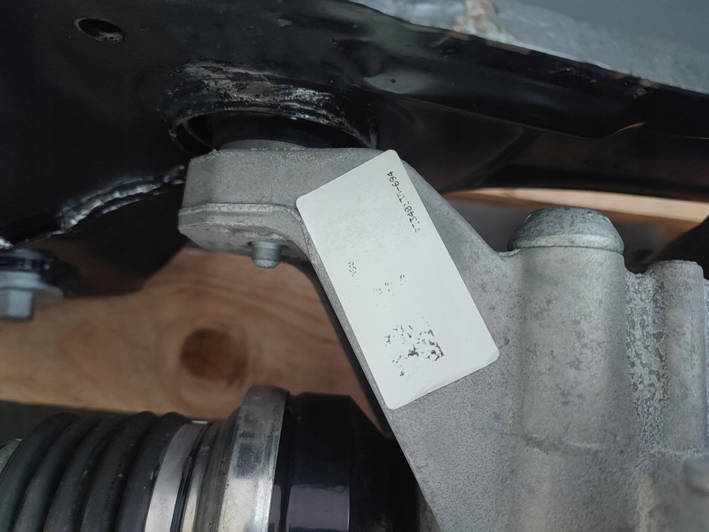 фото №11, Подвеска балка подвеска задняя oś подрамник дифференциал alfa romeo stelvio 2.2d